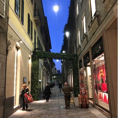 niki_viaspiga's profile picture. Tweets on finance, public policy .assets managed in career:US$ 1 trillion plus... still learning