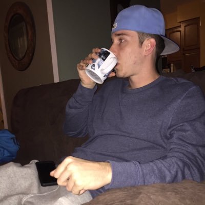 sdk_tea's profile picture. Spill your tea