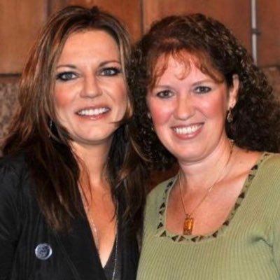 Mom, Wife, Music lover, Steelers fan. 🖤💛 If you're a @MartinaMcBride fan & not following her & @MartinaNation on Twitter & FB...you really should be. ;)