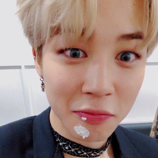 Annyeong Army 👋👋 
Call me Mimin 😘 
mimin dari Army ina loh!!!  
Twiter mimin bakal Updet tentang BTS tiap hari, tiap menit, tiap jam, Btw mimin Jimin Stan 💏
