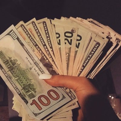Let me tell y'all how I quit working at an $8.50 job to being my own boss. Let me help you make $600 & more in a week! DM me saying 
