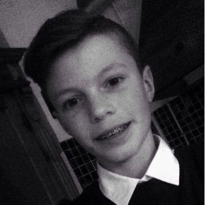 ik ben niet echt heel erg actief ben beter te bereiken op insta : robin_winder