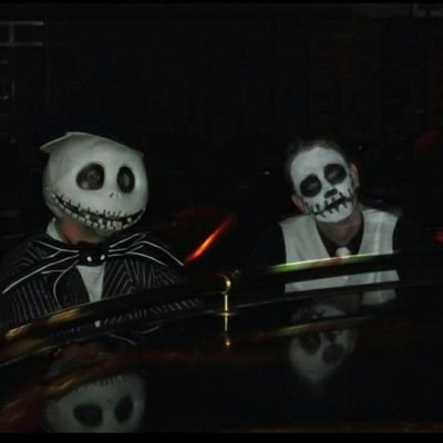 ThaPeoplesDJ's profile picture. I'm your mom's favorite Porn ⭐ DJ Roofer and Pizza Delivery  📻 . I am Most Important A Single Father. Music Is Love!!!