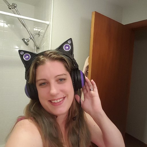 Super love for cats, anime, and video games.