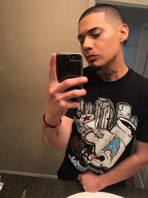 a Former Porn of Bilatinmen , Facebook: Victor Antonio, Snapchat: BabiboToni 🔮🔮 New to Twitter😇😎