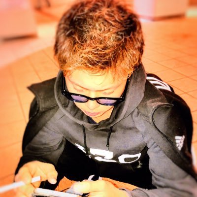 Twitter Twitter