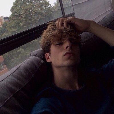 gay , turn on my notifications ..