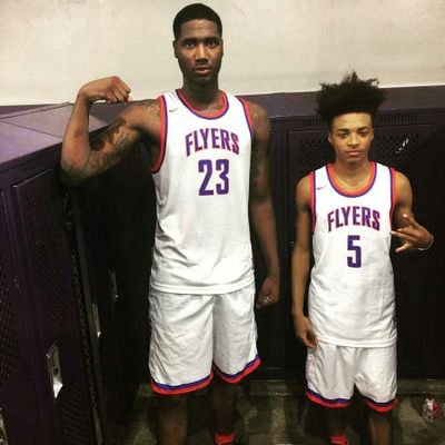 focused🏀🌎💜 on one thing and one thing only 🏀.... from ESTL ..love the game