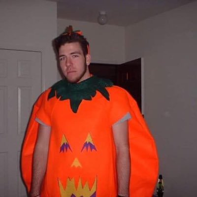 TheCarrcarr's profile picture. Certifiable Traveling Scrub.