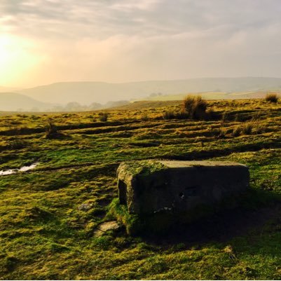 Blogio am gerdded a chrwydro yn ne Cymru // Blogging about walking and wandering in south Wales. Alias @aledelwyn. Solivitur ambulando
