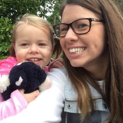 Emz_C02's profile picture. 