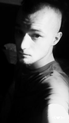 Bienvenue dans le pays des gens amoureux.
06\01/2011
Patriote 🇫🇷