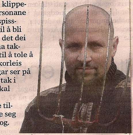 Økobonde. Spaltist og bloggar. 50% åleinepappa. Skriv om alt muleg. Dei som ikkje likar meg snur på alt eg eg seier og brukar det som prov på kor vond eg er.