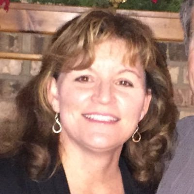 LaraLeeHartman's profile picture. 