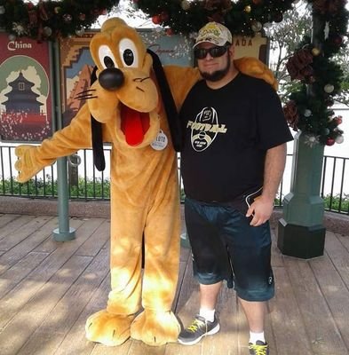 I am the gold Bear I go on wild anvanteues and I am a blogger