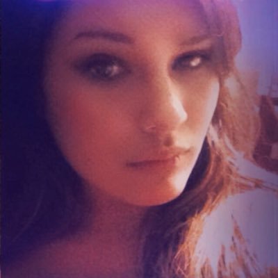 EndonnisC's profile picture. Lives in Duluth,MN loves art and photography. Enjoys playing the violin and the piano. Her lifetime goal is to become a professional musician someday.