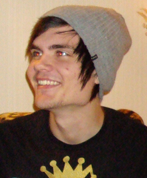 Frostbajt's profile picture. Nörd utan framtidsplaner. Gillar eSport, TV-spel och Turtles.