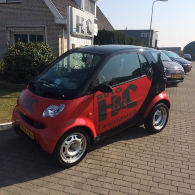 Wij zijn een onafhankelijk autobedrijf met eerlijke en betaalbare auto's