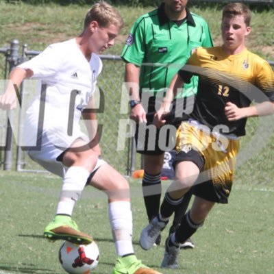 leeoverman11's profile picture. 