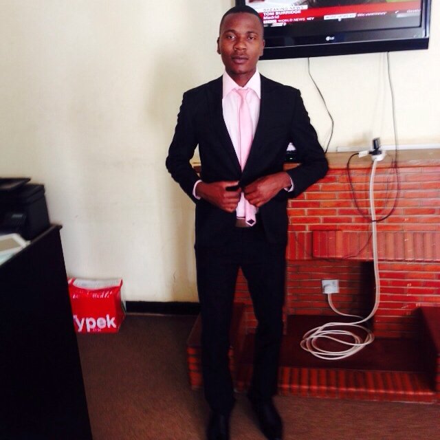 SimbarasheHonye's profile picture. Im an innovative young personal eager to achieve and attain greatness.