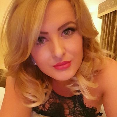 annabmac's profile picture. My tweets explain it all!