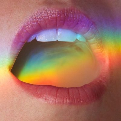 araishioko's profile picture. 💟💄🌕🎧