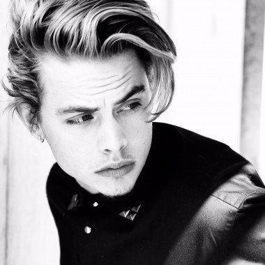 Kenneth_RPG's profile picture. Kenneth White - 18 ans - Etudiant en Droit + [Histoire & Civilisation]