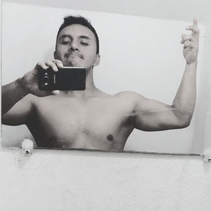 Dansesb's profile picture. Que se vengan muchos viajes este 2017.