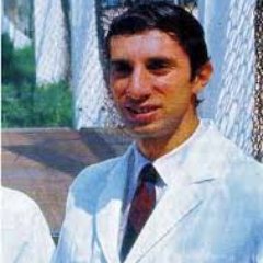 Estudiantes de La Plata.Seleccion Argentina.Cuenta de culto hacia la tactica y estrategia. De copas y bidones, de alfileres y de goles.