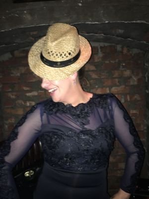 Edy525600's profile picture. 