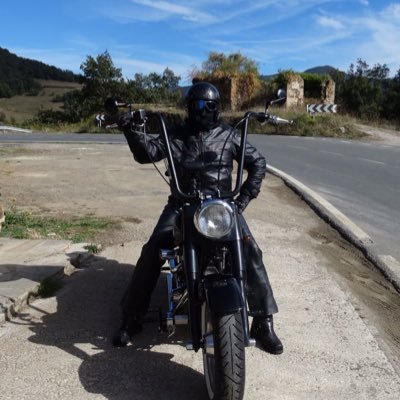 evosteve1340's profile picture. White Middle Aged Biker. A Real 'Oppressed Minority'. (Always follows back). póg mo thóin! 🏴󠁧󠁢󠁥󠁮󠁧󠁿🇬🇧