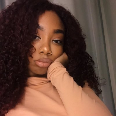 charlottenorous's profile picture. New.