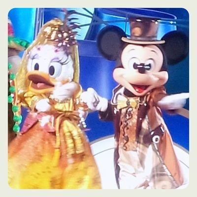 mmmmmiya0115's profile picture. 音楽関係の仕事と、元気な娘の子育てに、日々奮闘中。音楽・ディズニー・サッカー大好きです。