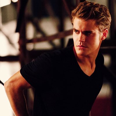 Vampire who goes bat shit crazy when drinking human blood. Someone somewhere has a sick sense of humor. Brother: @CrudeInsolence |TVD RP| MC| NL| #Cursed