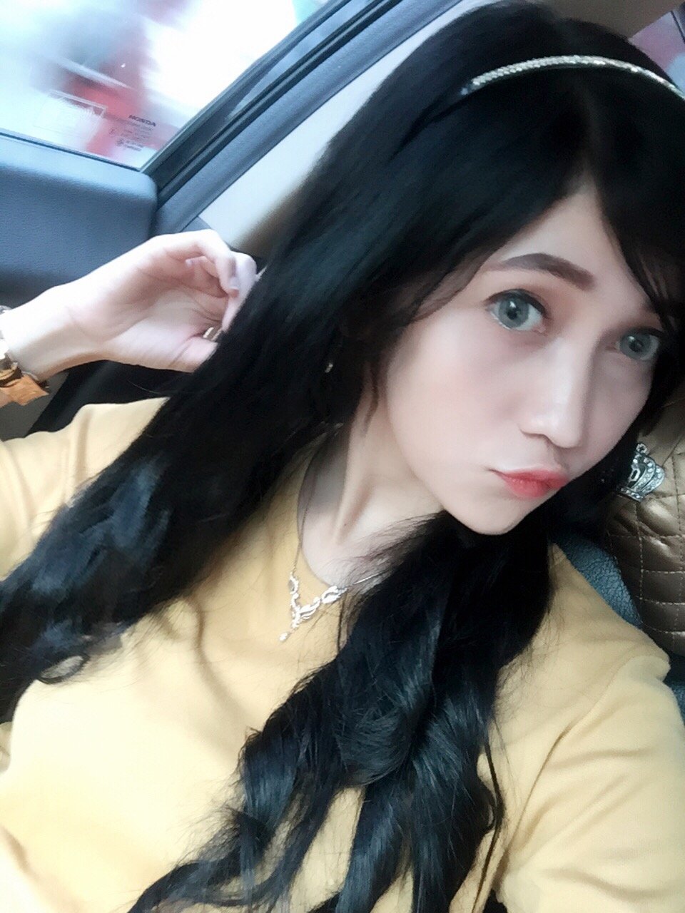 S1 Akuntansi di STIE Perbanas. ID LINE : vebirea IG: vebiyantinovitasari