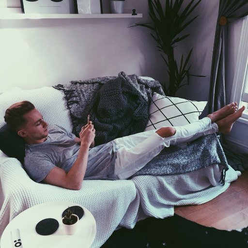 iam_benn's profile picture. Product Designer @Facebook