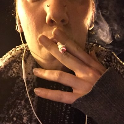 fakesnowcan's profile picture. a queer artist and problem-solver in kcmo.