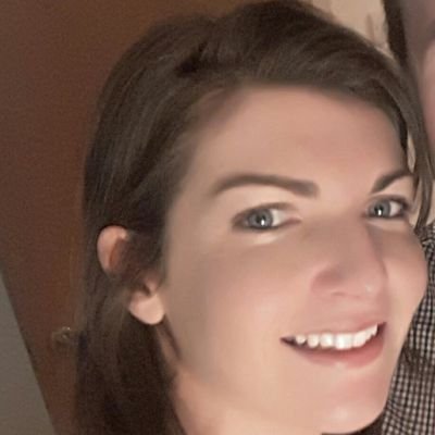 pollygrant's profile picture. 