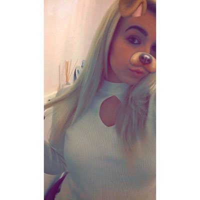21 | dog groomer | btcc & uk clio cup❥ | corsa e | snapchat - kellyyrose.x