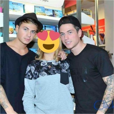 Benji&Fede dreamer❤Prendimi per mano e ti amerò un ora se poi lo vorrai ti amerò ancora❤succede tutto per una ragione e la ragione magari sei tu❤