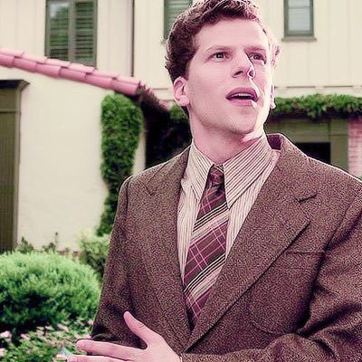 Risorsa italiana sull’attore, autore e drammaturgo statunitense Jesse Adam Eisenberg.