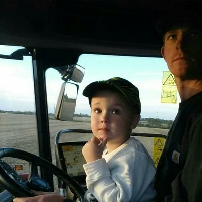 JeremyLynchFarm's profile picture. Farmer in south central Iowa
