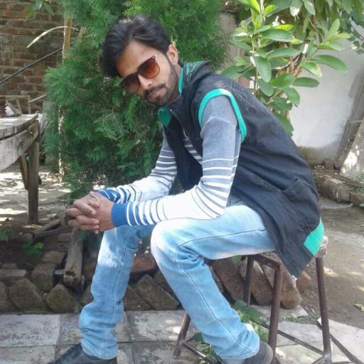 amitsolanki943's profile picture. 