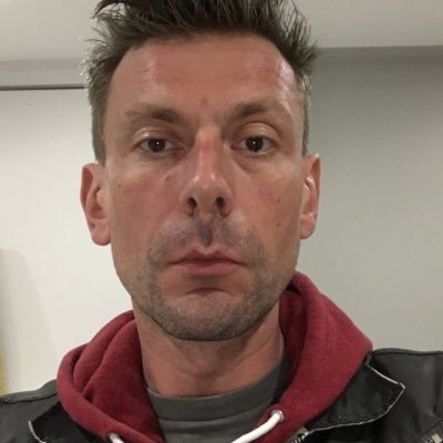 topolovsky's profile picture. The ultimate badass. Londonist, bicycler, omnivore, apocalypse junkie, haunted fridge magnet etc