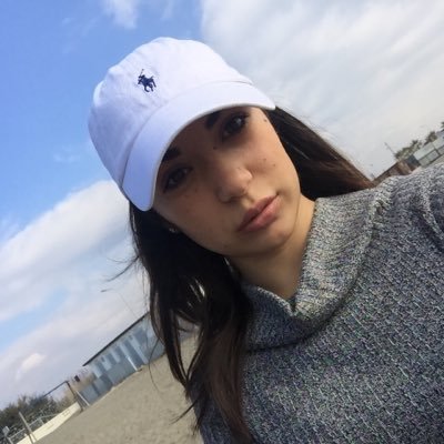 marcelinebbasta's profile picture. Vivi e Lascia Vivere •17 y/o Italian girl•