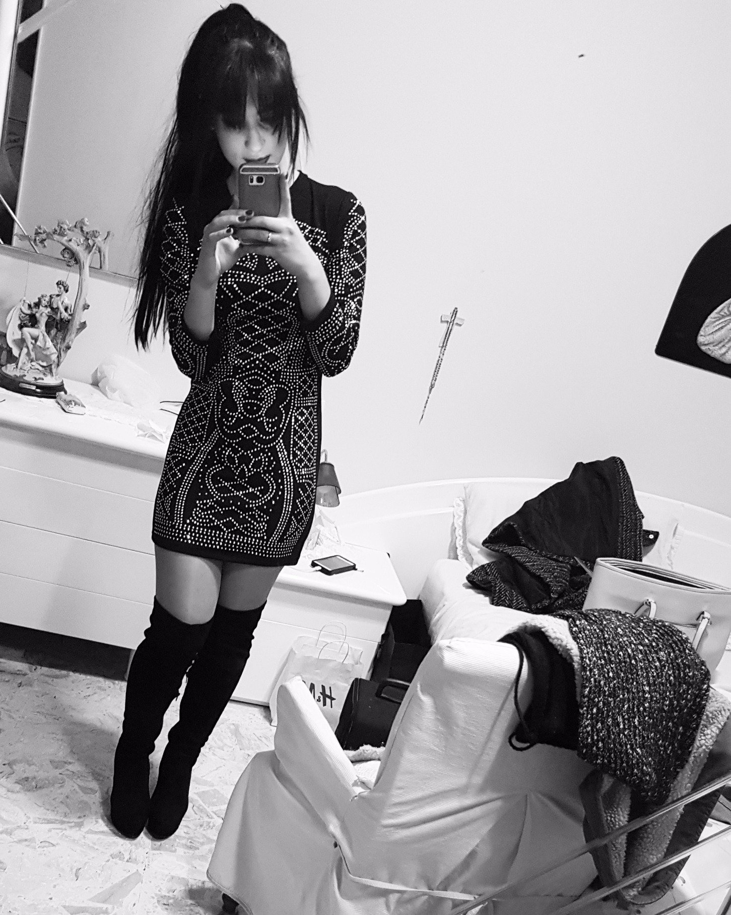 Fedenoona95's profile picture. it s fake love.....