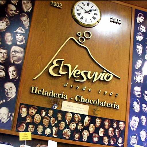 El Vesuvio
Desde 1902 haciendo historia...!!!
Corrientes 1181 - Buenos Aires , Argentina - 011 4382-3735 / 7280
Heladería, Chocolatería, Confitería, Restaurante