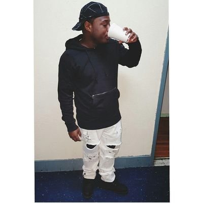 DJ | Producer | Creative Director #CrowdsFavoriteDJs CEO @DJChocolate_THC | @Handxxnyc 👕