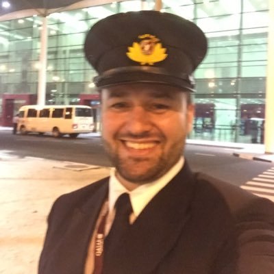 FlyingNinja61's profile picture. Feliz y motivado. Casado y orgulloso padre de 4, piloto comercial, amante de la vida al aire libre, disfrutando la vida junto a mi maravillosa familia