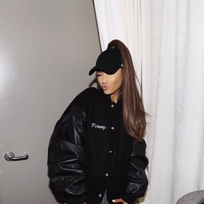 Account only for『 @ArianaGrande 』♡♡♡ dangerous woman